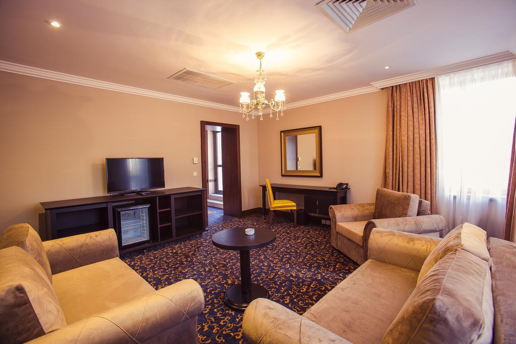 Hotel Intourist Palace Batumi Habitación foto